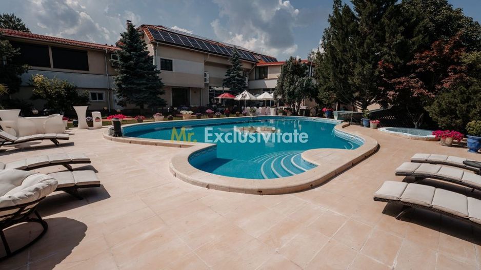 Resedinta premium| Teren de tenis | Piscină încălzită | Infrastructură completă! - Poză 5