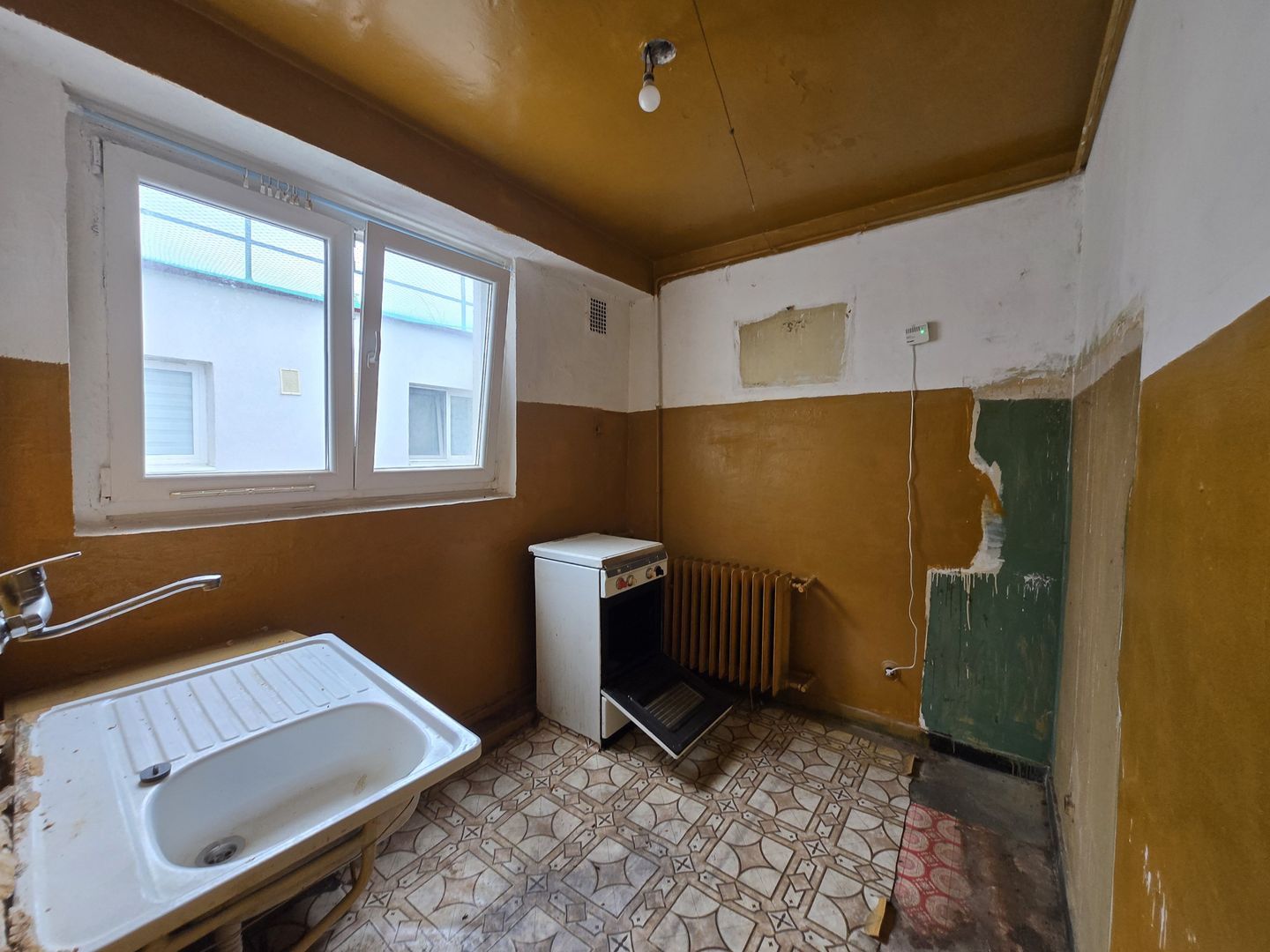 2 CAMERE ^ Plaza Romania ^ decomandat ^ baie cu geam ^ COMISION 0% ^ bloc tip P - Poză 5