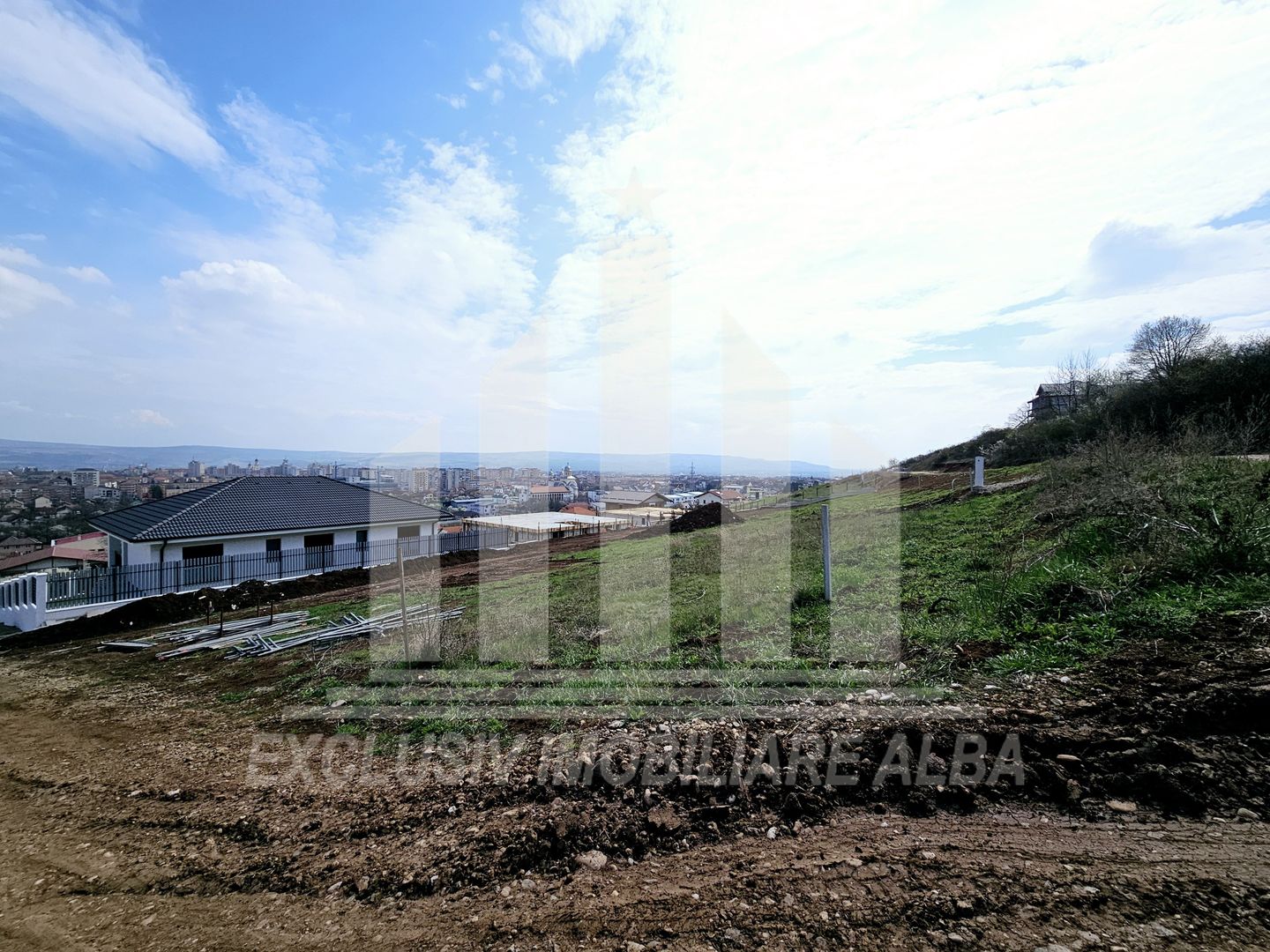 Teren intavilan cu autorizatie de constructie, Cetate - Poză 2