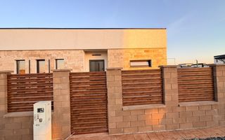 Casa moderna cu 3 camere, 2 bai si teren de 375 mp, aproape de STB - Poză 3