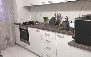 Apartament 2 camere, Cetate, zona piata, et.3, renovat - Poză 2