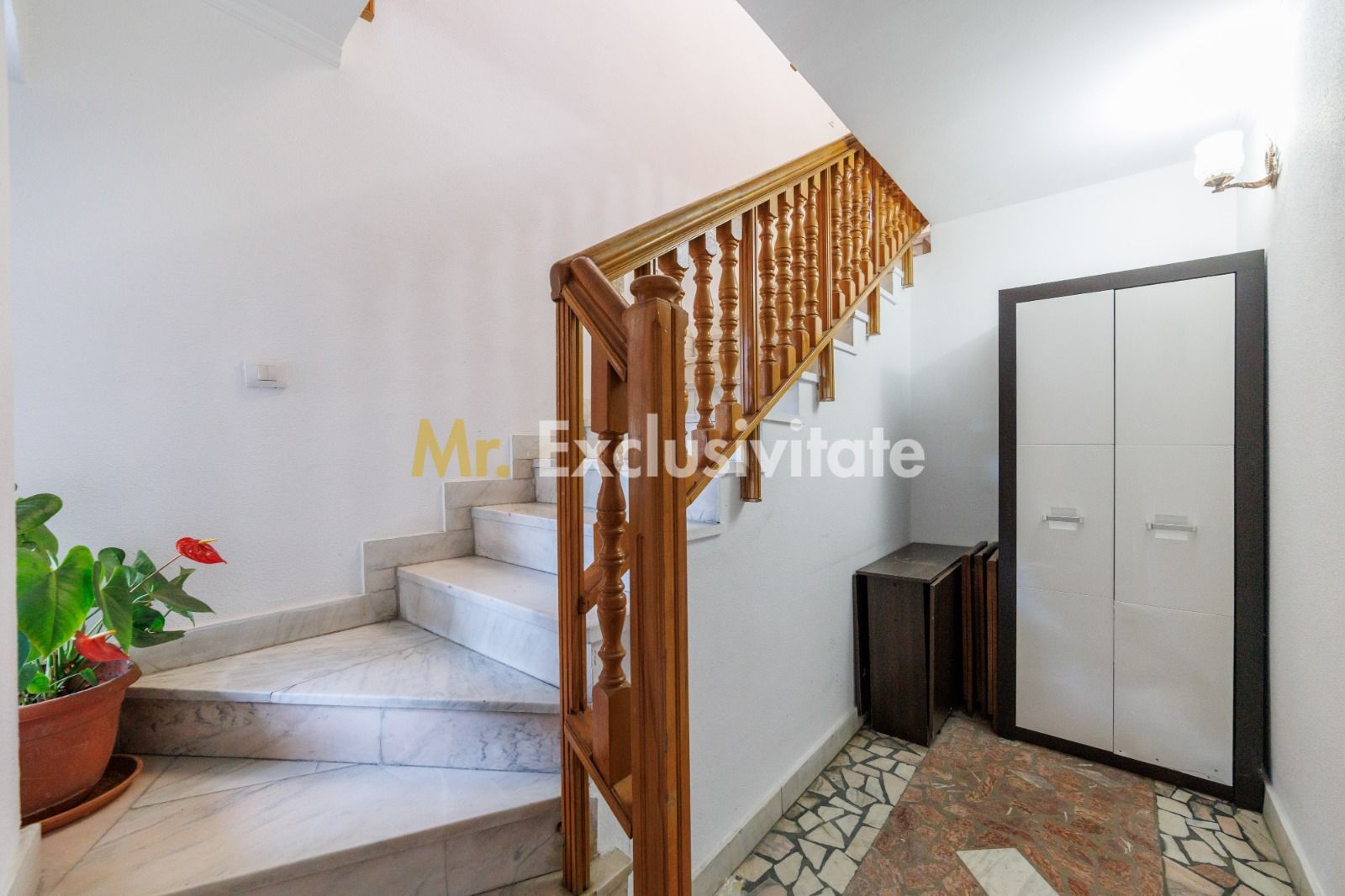 DE INCHIRIAT - Apartament in vila - 2 camere - Str. Trivale - Poză 2