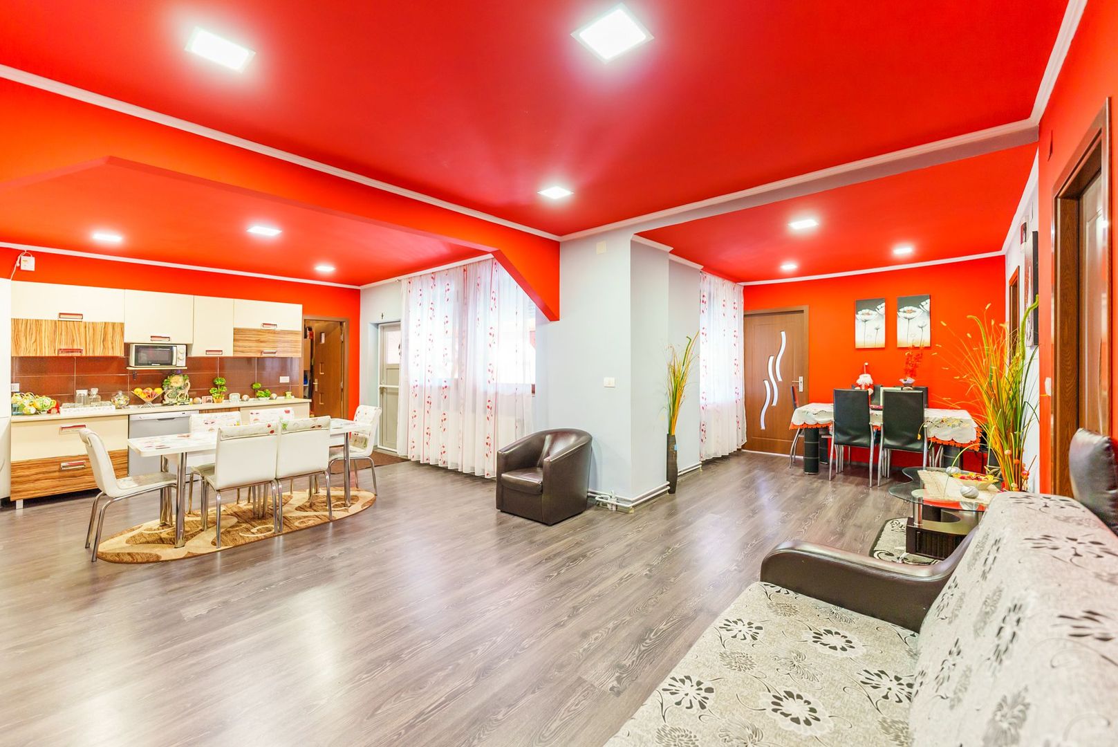 Casă spațioasă la sol în Macea - Poză 15