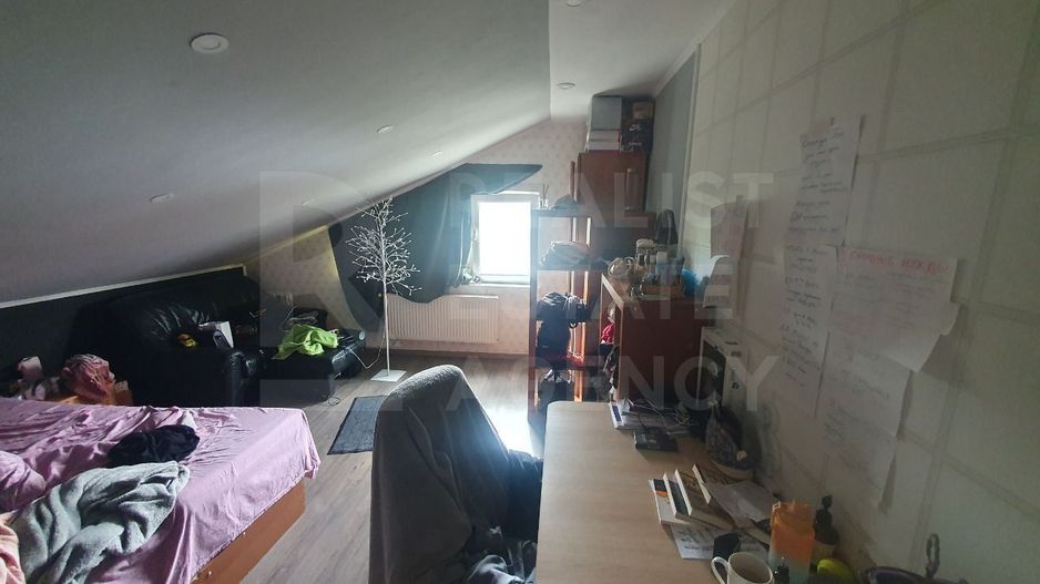 casa cu 2 nivele - Poză 11