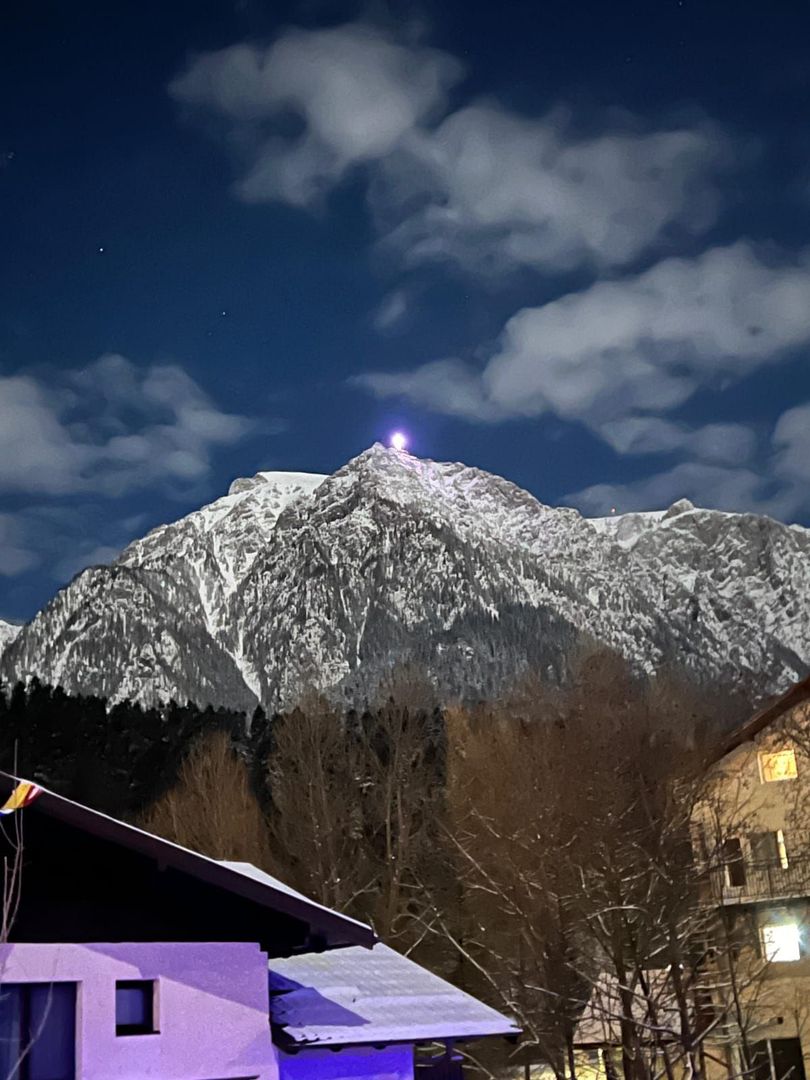 Apartament cu 2 camere 65,10 mp + 30 mp pod - vedere la muntii Caraiman Busteni - Poză 18