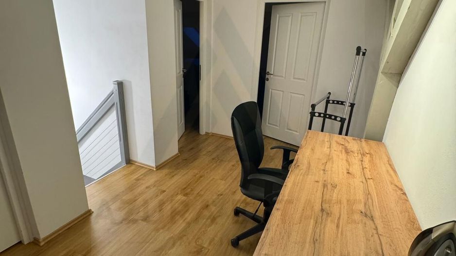 Apartament 4 camere 117 mp utili 2 bai si parcare privata in Selimbar - Poză 8