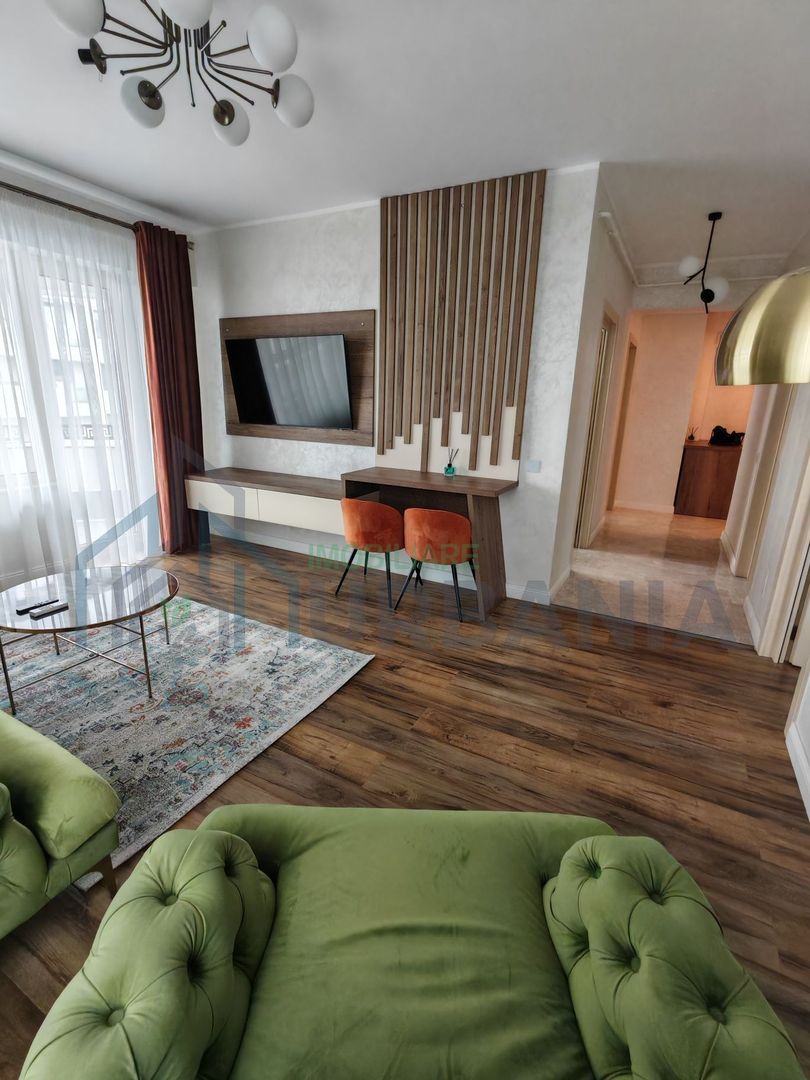 Apartament 3 camere, Royal Town, Copou - Poză 2