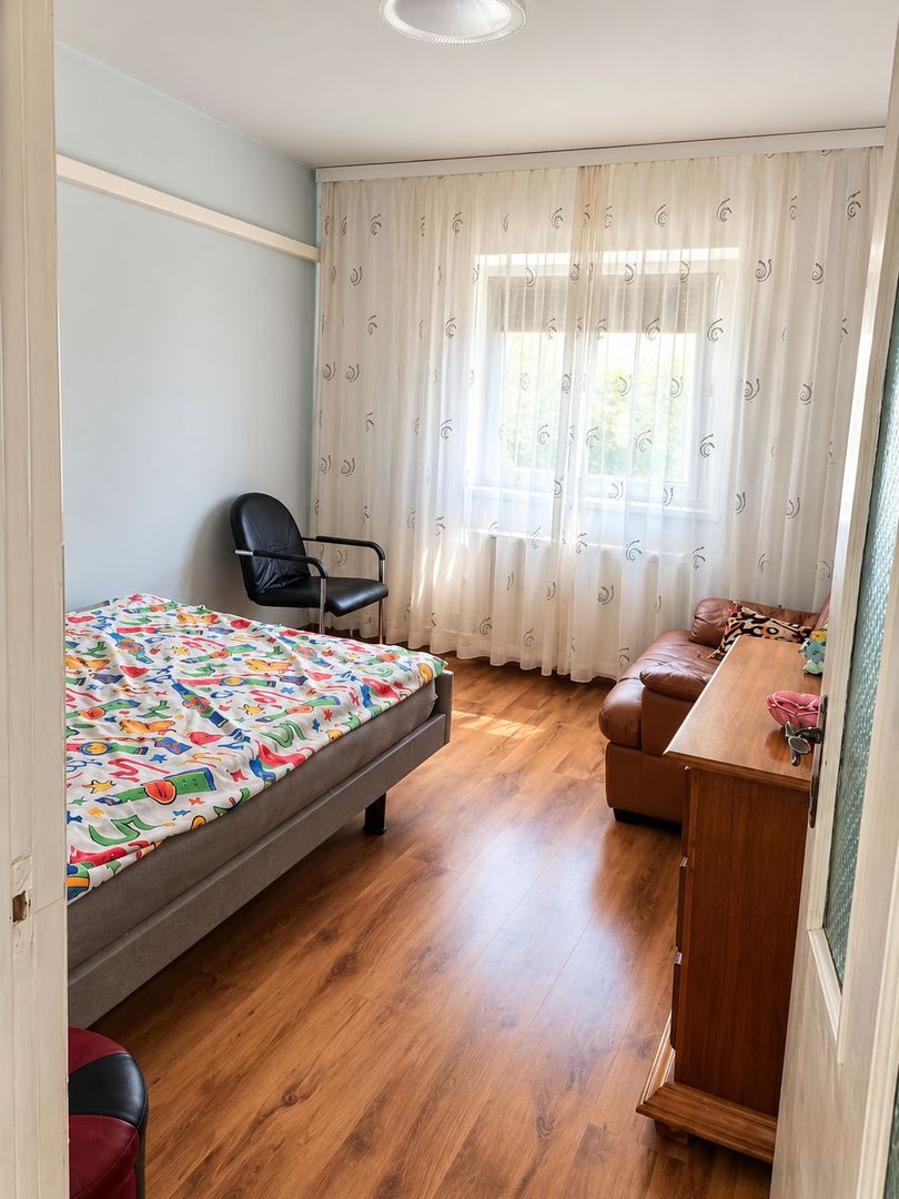 Girocului | 3 Camere | Centrala proprie | Mobilat | Etaj 2 | 2 Boxe + Garaj - Poză 12