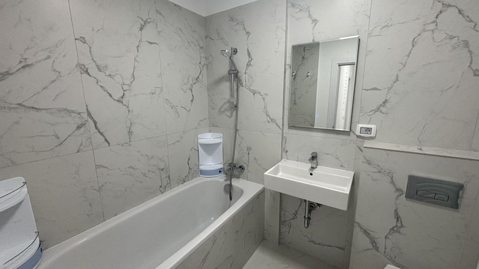 Chirie 2 Camere GranVia Lake View - Terasă cu vedere la Lac - Poză 13