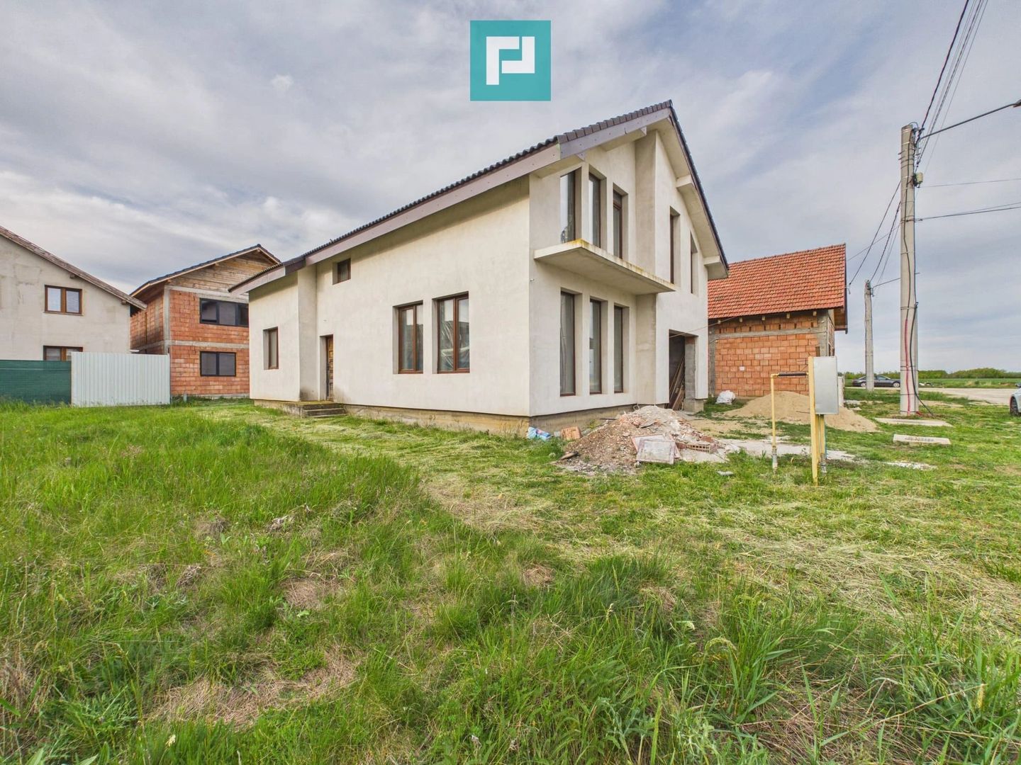 Casă impunătoare la gri în Curtici - Poză 26