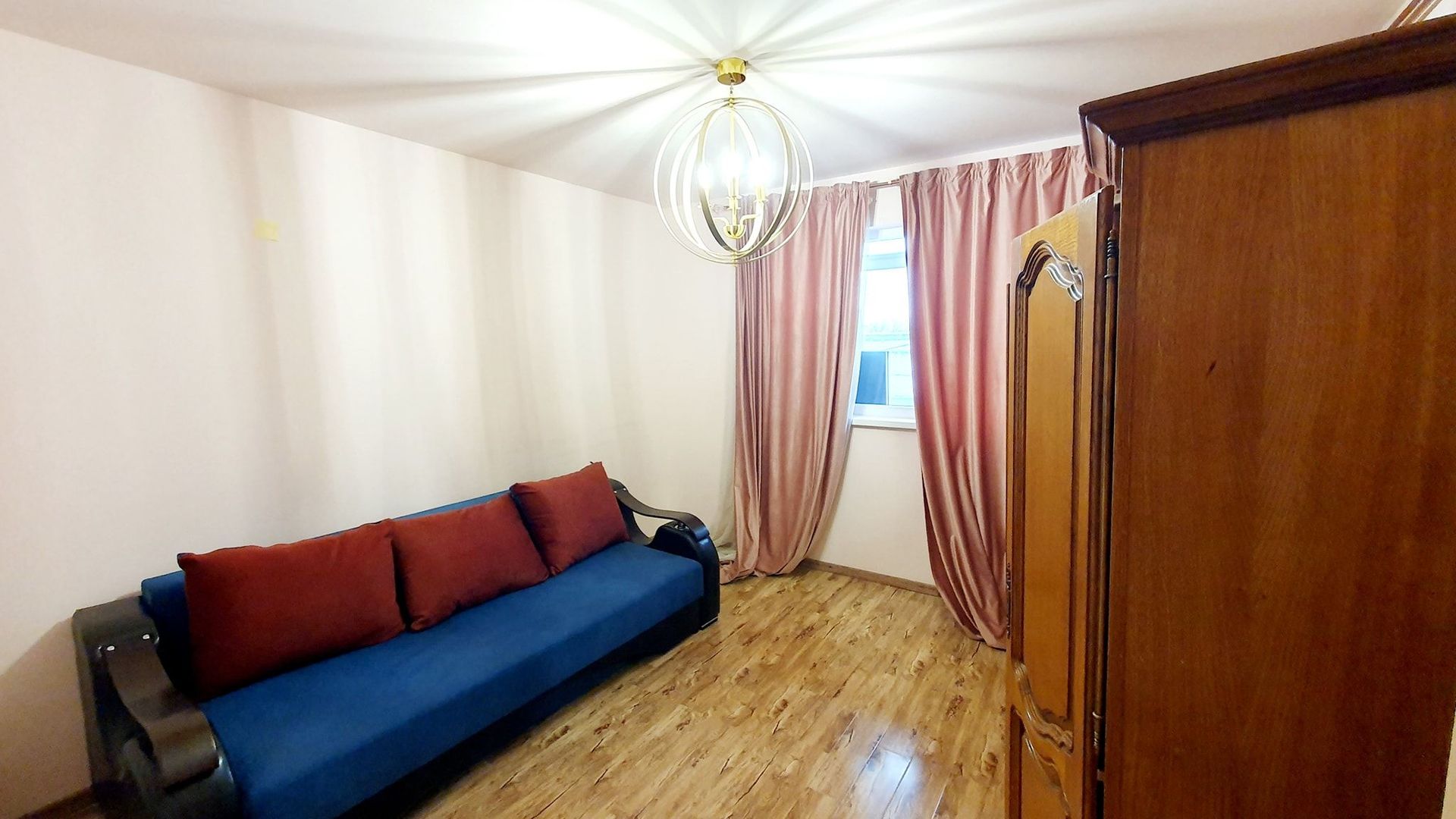 Vând apartament 3 camere, vizavi de Lidl Buftea - Poză 2