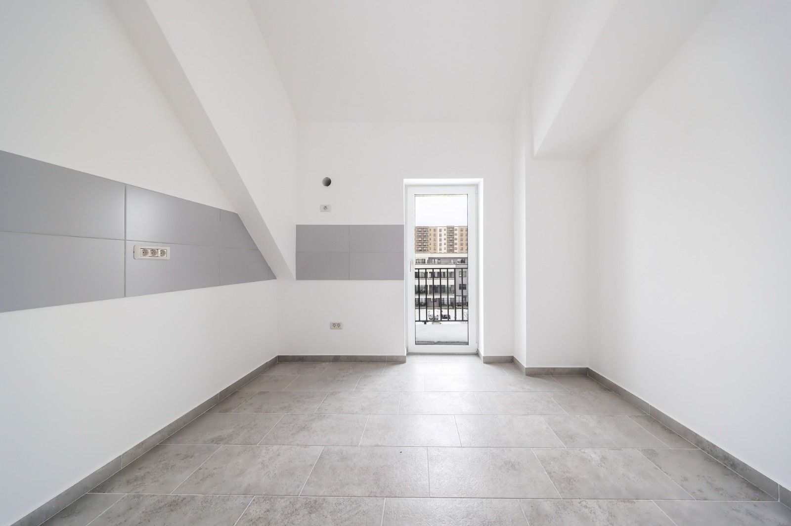 Apartament nou - loc parcare acoperit  inclus - Poză 4