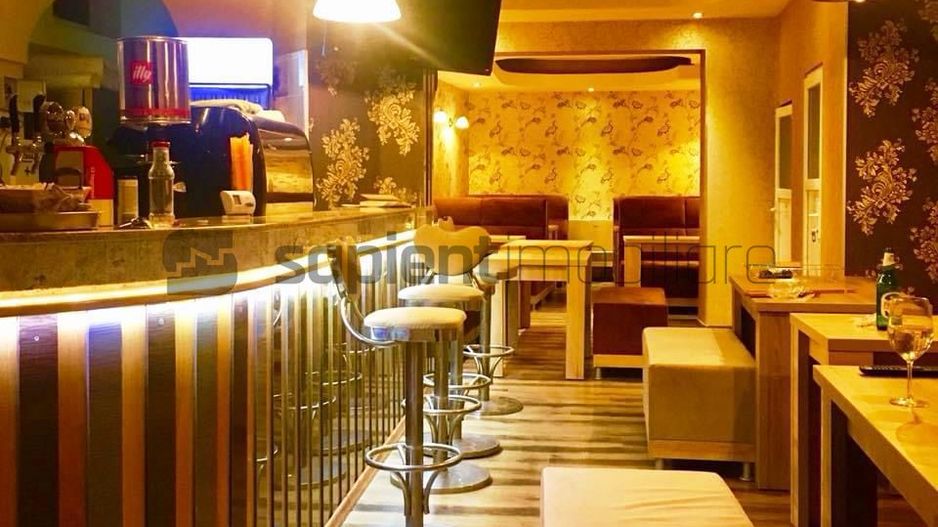 Spatiu comercial central ideal pentru cafenea - Poză 1