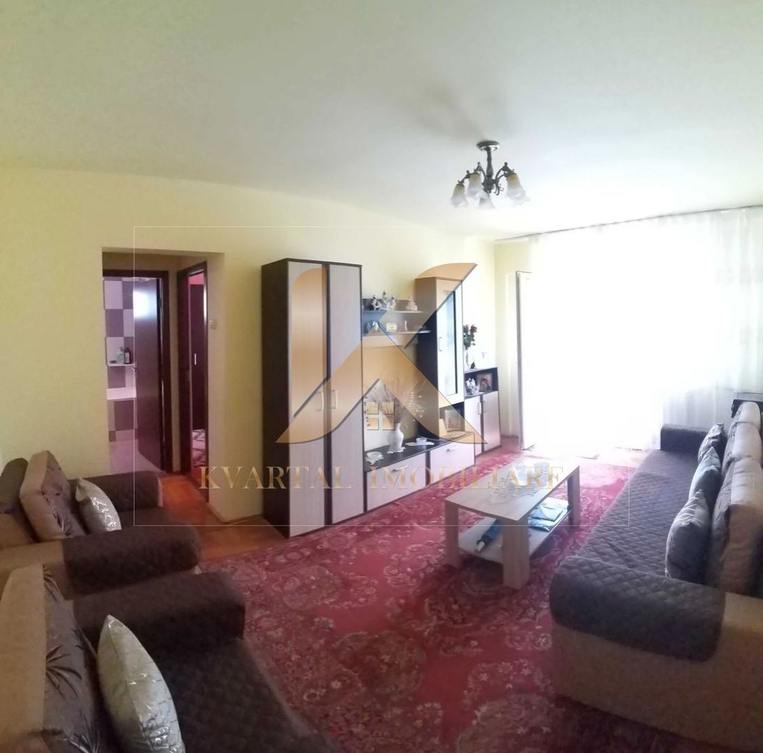Apartament 2 camere , semidecomandat 59mp , Zona Vlaicu! - Poză 2