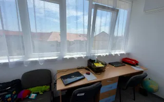 Apartament 75 mp. 3 camere 3 balcoane  decomandat in Sibiu- Terezian - Poză 13