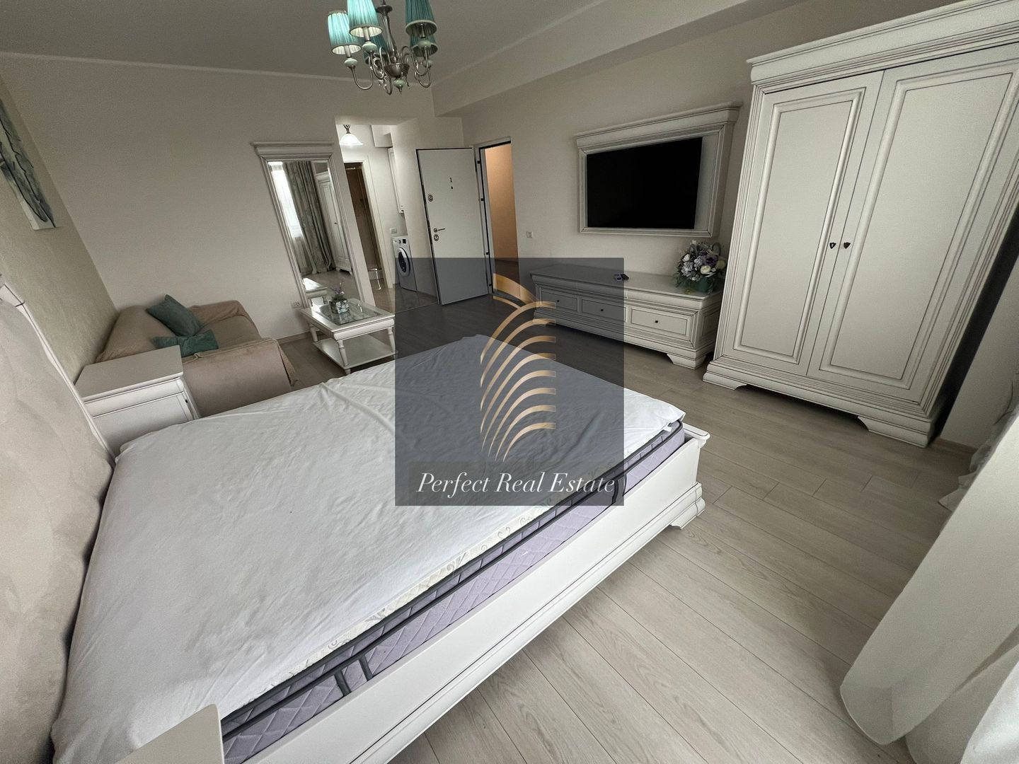 3 camere, vedere spectaculoasă la lac, Mamaia – zona Hotel Iaki - Poză 7