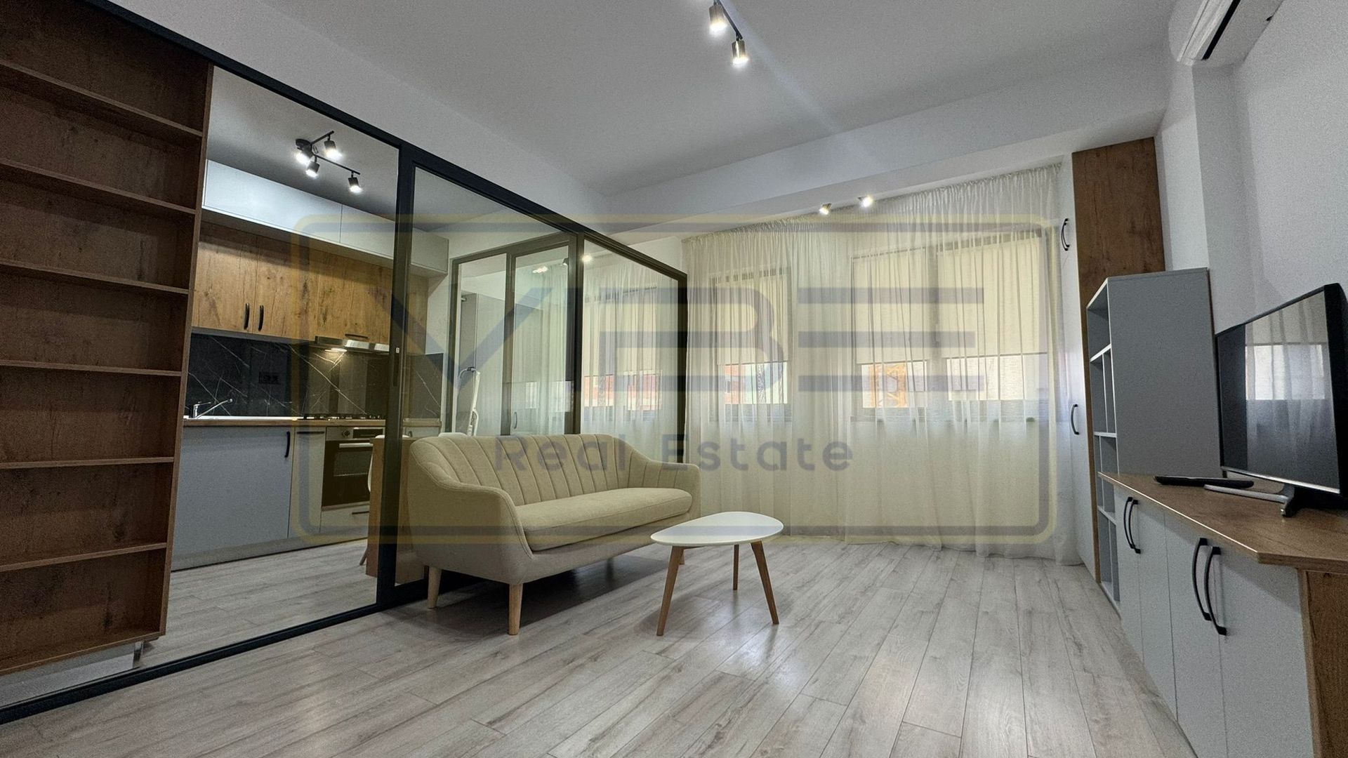 Apartament premium 1 camera + loc parcare  Comat Towers - Poză 4