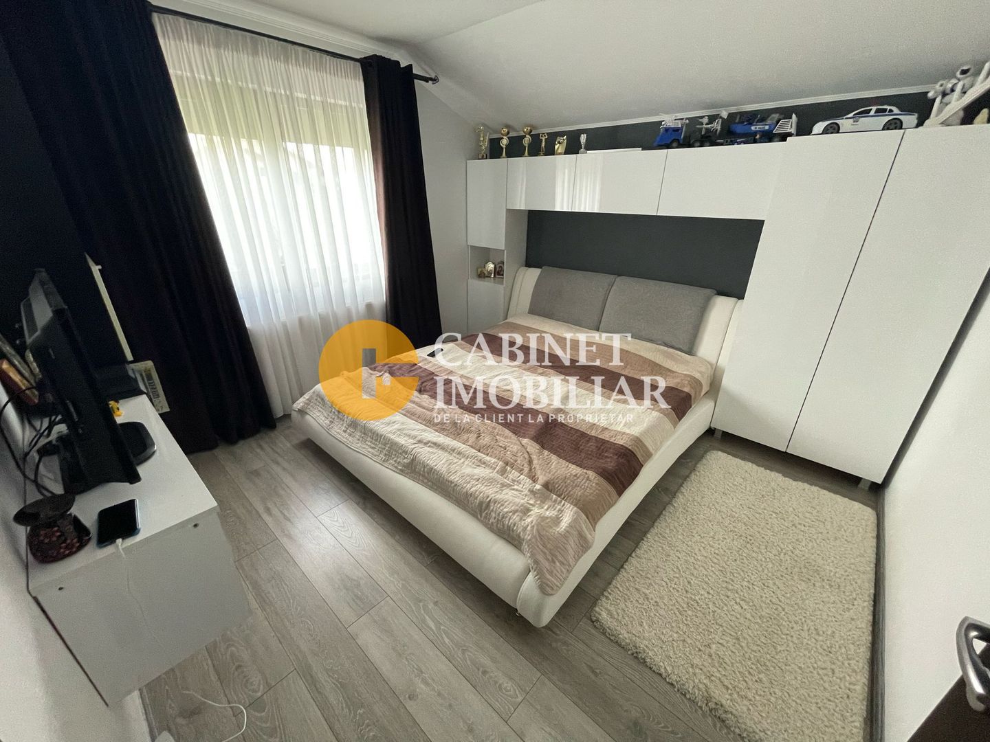 Vila - 5 camere - 2 bai - 580mp teren - mobilata complet - Poză 7