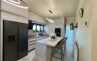 Duplex despartit prin baie - 4 camere I mobilat I Sanmihaiu Roman - Poză 3