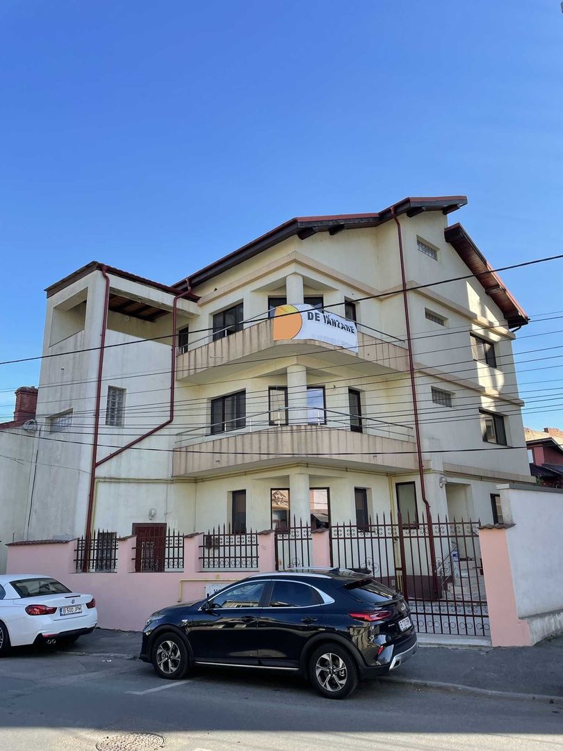 Ag BRASADAS vinde vila 8 cam curte 237mp D+P+2+M  13 Sept. - Poză 1