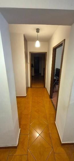 Vanzare apartament 3 camere, 2 bai, bloc 1984 - Titan, școala Mexic - Poză 2