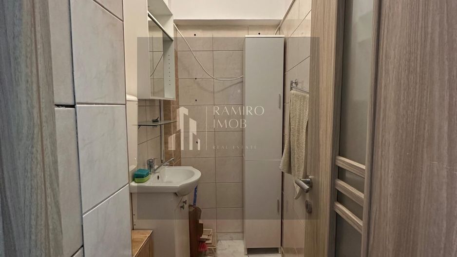 3 Camere 70mp - Partial Renovat - Metrou Aparatori la 1 Min - Poză 18