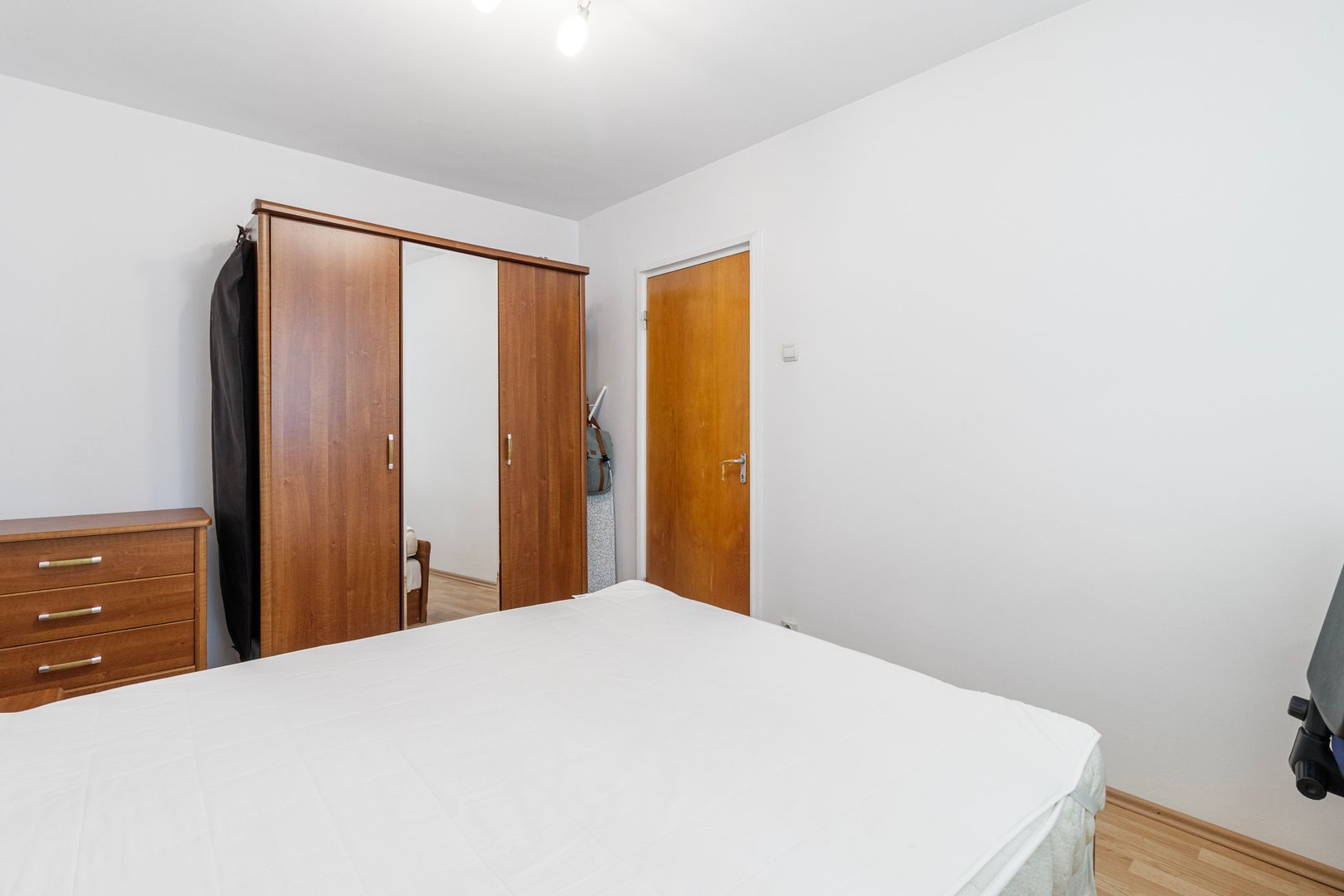 2 camere, prima inchiriere Lujerului + loc de parcare - Poză 9