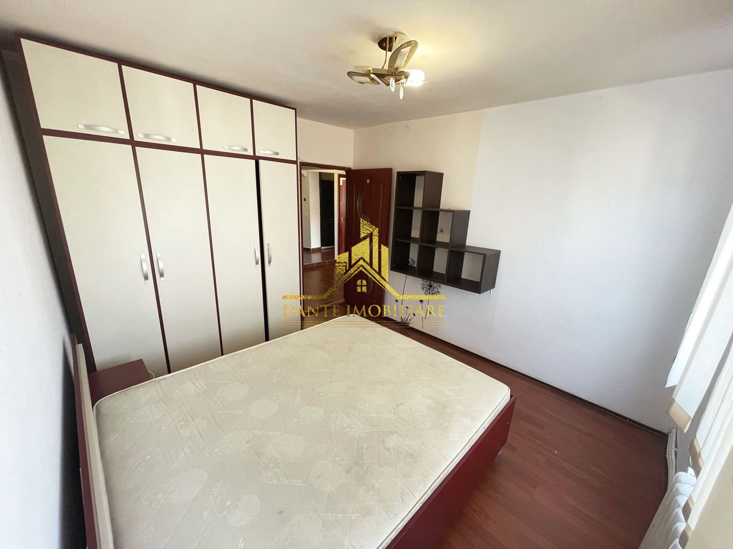 3 camere, decomandat, LA CHEIE, balcon, Semicentral, Piata Marasti - Poză 4