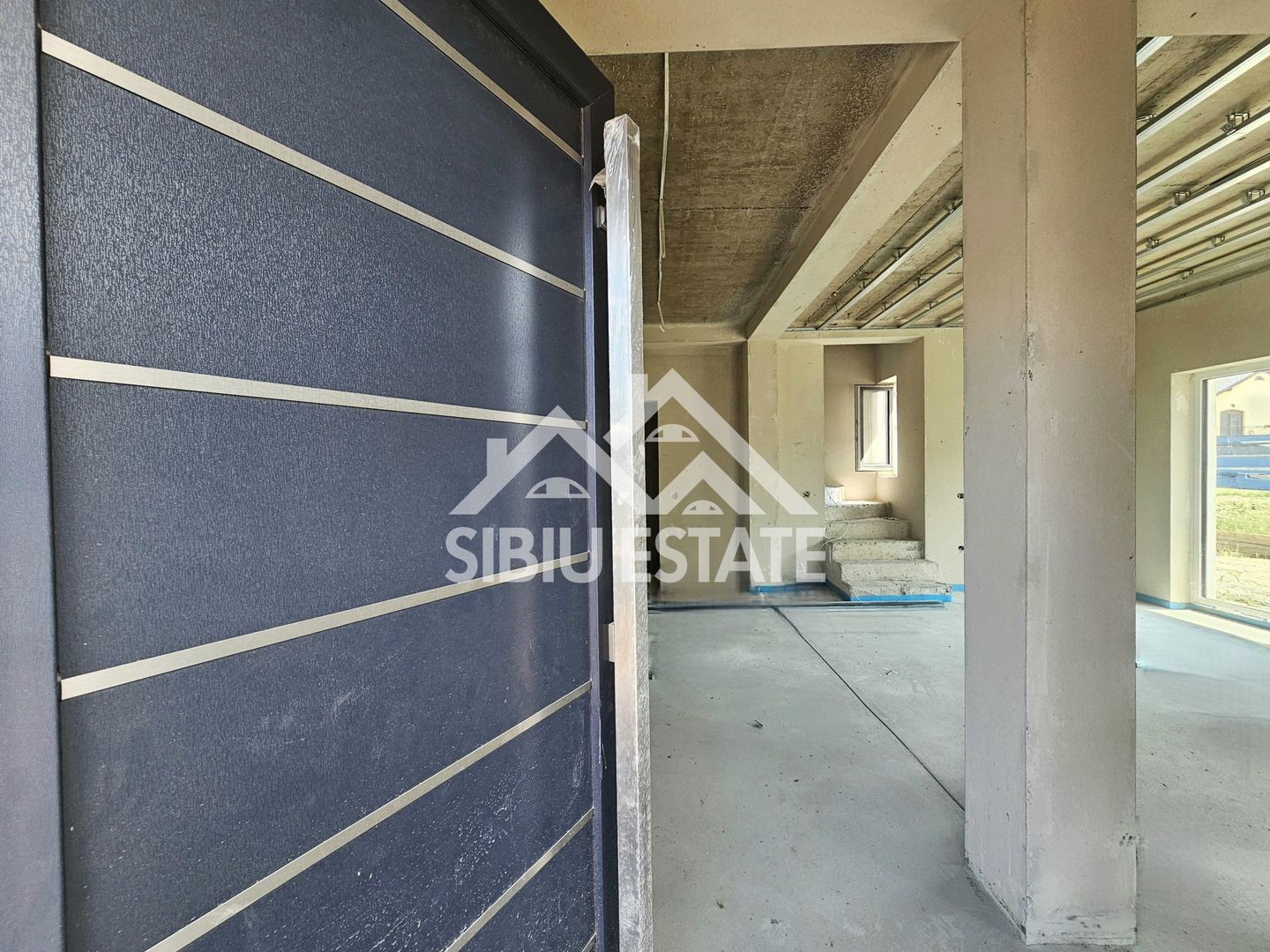 Casa noua 4 camere Selimbar central - Poză 15