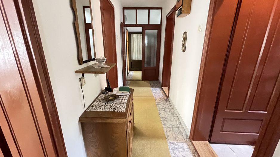 Casa de vanzare in zona Lipovei - Poză 6