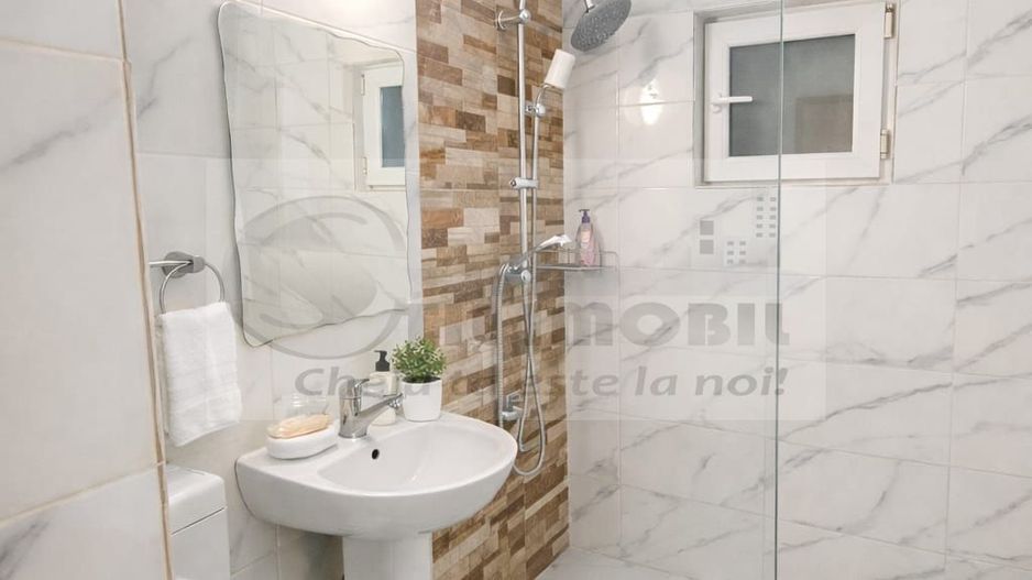 Apartament spatios cu 3 camere si 2 balcoane - zona Canta - 400€ - Poză 4