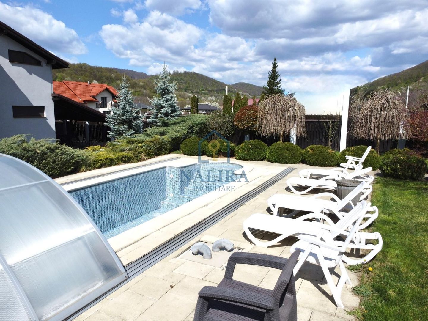 Casa superba de vanzare-piscina- eficienta energetic-Tautii Magheraus - Poză 19