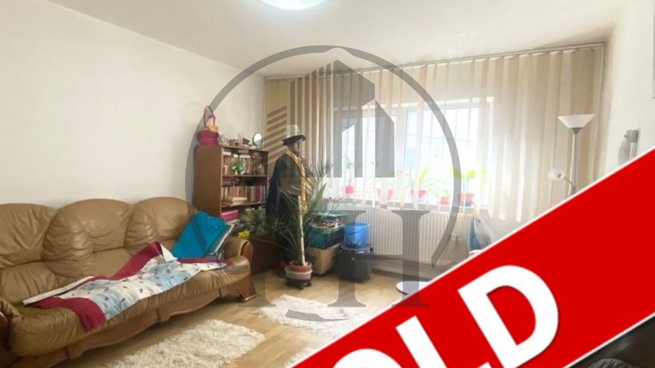 SOLD / VANDUT Apartament 3 camere de vanzare CET - Poză 1