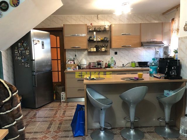 Casa cu etaj de vanzare, zona Manastirea Popauti - Poză 2