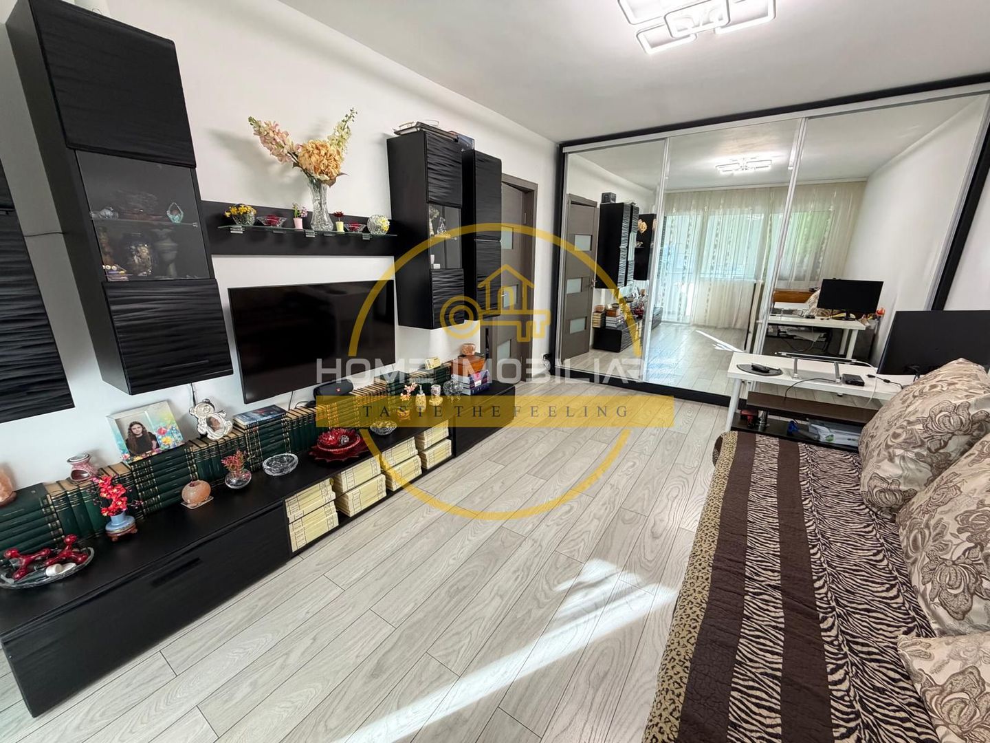 Apartament cu 2 camere / 54 mp/ zona centrala Podu Ros - Poză 2