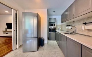 Apartament de 3 camere, mobilat de lux, disponibil imediat pentru inchiriere - Poză 4