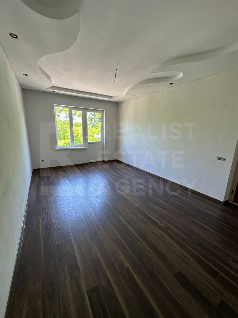 Vânzare 2 case pe un teritoriu, situată pe satul. Marandeni. - Poză 8