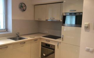 Ag BRASADAS vinde Studio de lux, ultracentral 2019 Etaj 5/9. - Poză 2