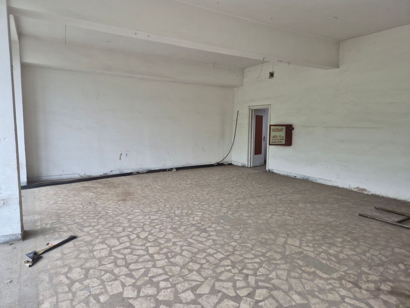 Închiriez spațiu comercial - Poză 1