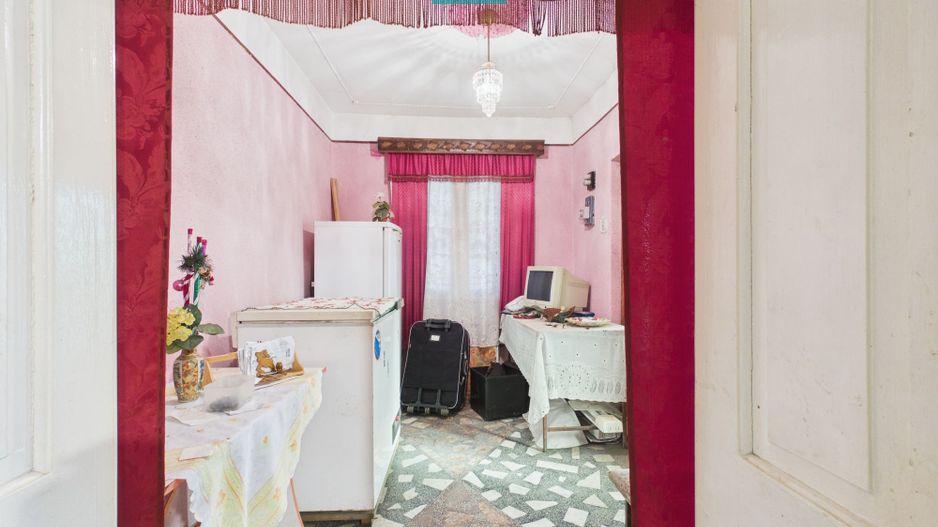 Casă cu 4 camere și teren de 2880 mp în Fiscut - Poză 7