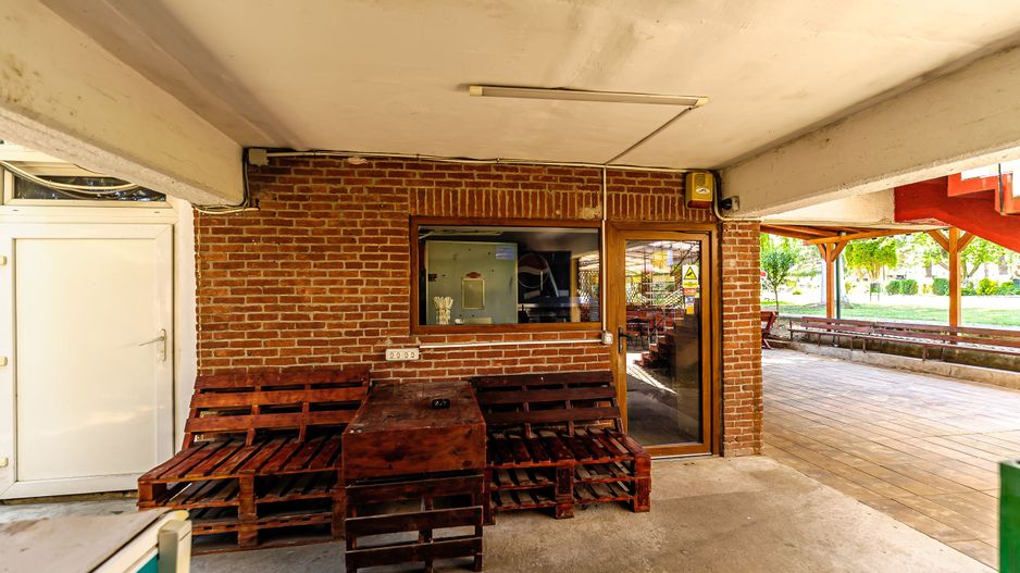 Spațiu comercial situat pe Ștrandul Neptun - Poză 6