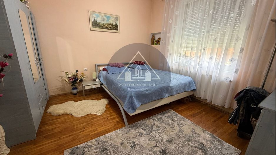 Apartament la casă de 2 camere, Medias - Poză 6