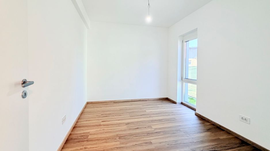 Casa parter prima închiriere – liniste si acces rapid spre centru - Poză 9