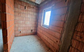 Duplex la rosu cu 3 camere | Mosnita Veche | Padurea Bistrei - Poză 3