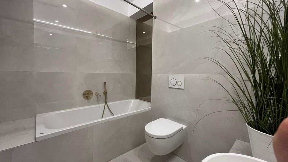 INCHIRIERE TREI CAMERE PARCARE INCLUSA PIPERA CORTINA NORTH - Poză 9