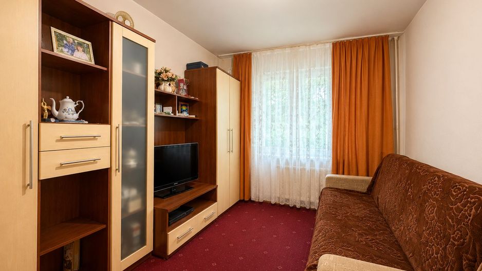 Apartament 3 camere decomandat, zona Alfa, etaj 1, două băi - Poză 13