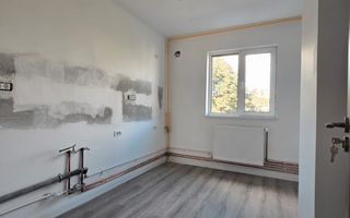 Apartament cu 4 camere de vanzare, Zona Malul Muresului/Praporgescu - Poză 5