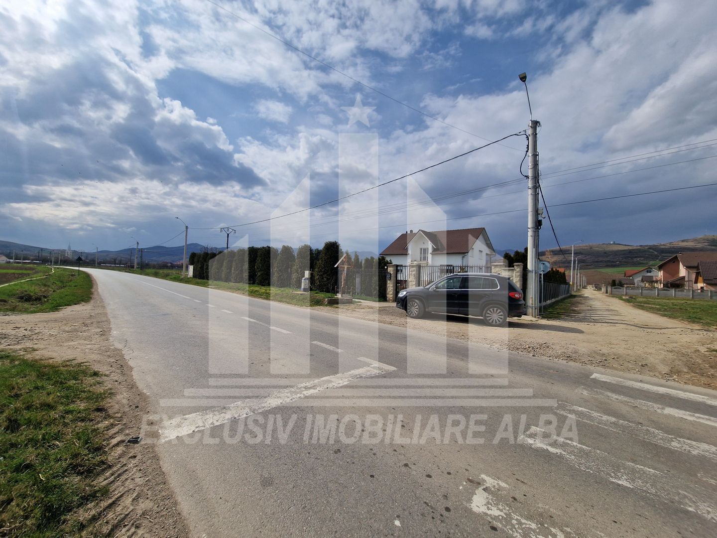Teren intravilan | De vanzare | 1080 mp | 22 ml deschidere | Ighiu - Poză 4