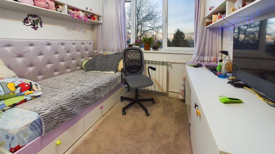 Apartament 3 camere luminos și renovat în zona Apusului - Poză 14