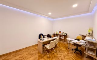 Piata Unirii Fantani Vila  500 mp utili curte 204 mp - Poză 10